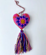 Corazón bordado a mano