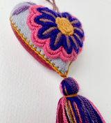 Corazón bordado a mano