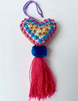 Corazón bordado a mano