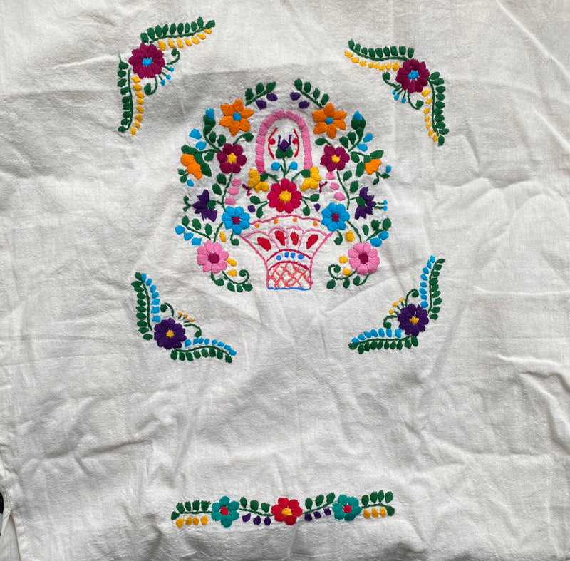 Vestido Mexicano bordado a mano